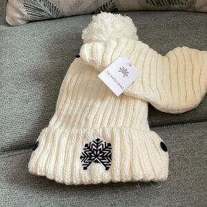 THE WINTER BRAND IVORY/CREAM BEANIE HAT WITH POM POM AND DETACHABLE MASK
NWT